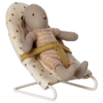 Maileg leżaczek dla dziecka