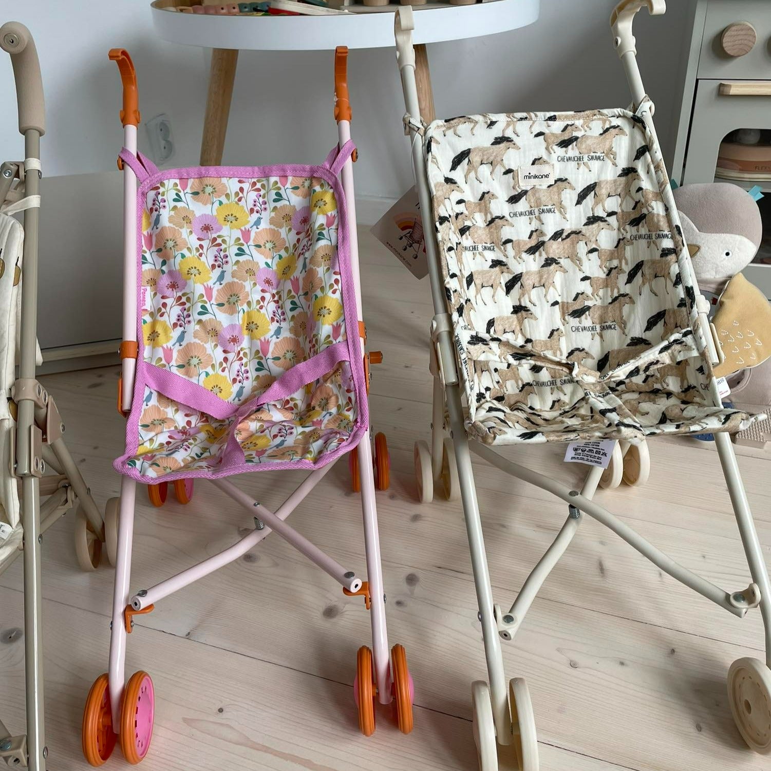 Minikane Wózek dla lalki Chevauchée Sauvage