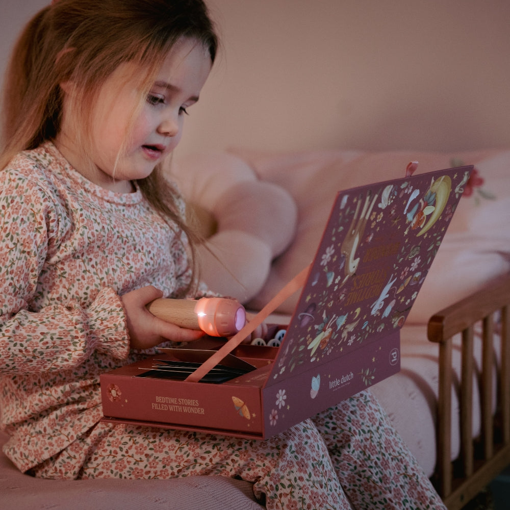 Little Dutch Projektor dla dzieci z bajkami róż
