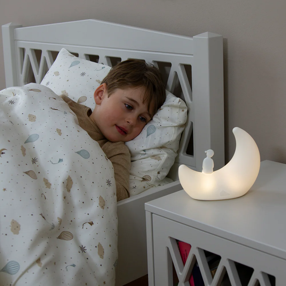 Cam Cam Copenhagen Lampka nocna dla dzieci Moon Off White