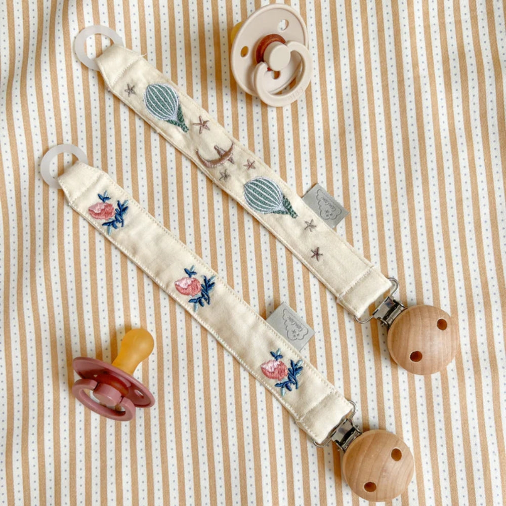 Cam Cam Copenhagen Zawieszka do smoczka Dreamland