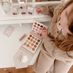 Mrs Ertha Paleta cieni do powiek i twarzy Mon Chérie Multicolor