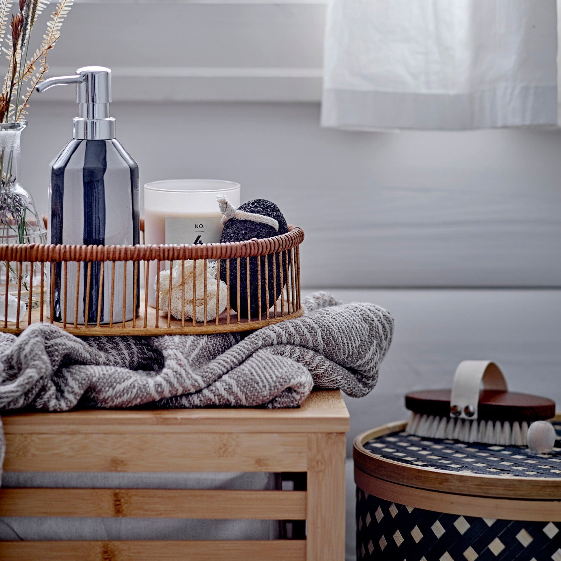 Bloomingville Koc bawełniany Ghina Throw Nature Recycled Cotton