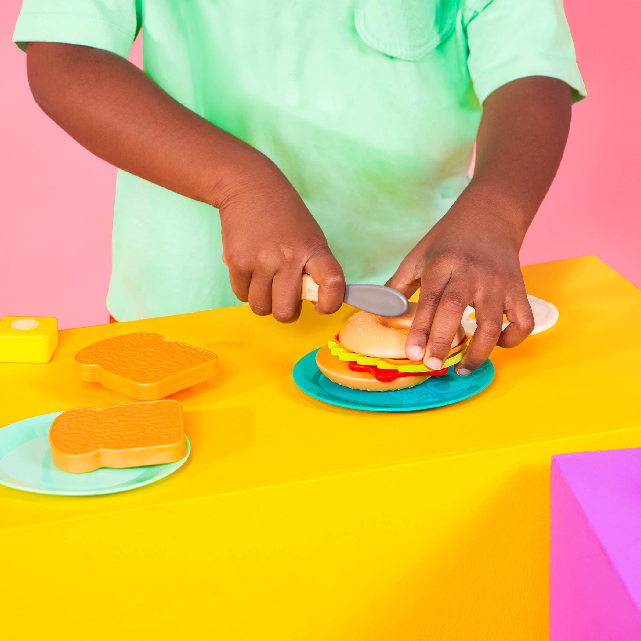 B.Toys Akcesoria do kuchni dla dzieci Mini Chef Breakfast Playset Toster i akcesoria śniadaniowe
