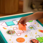 B.Toys Edukacyjny stolik podświetlany do rysowania Look & Shine