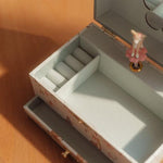 SKAZA Little Dutch Szkatułka z pozytywką na biżuterię Sarenka