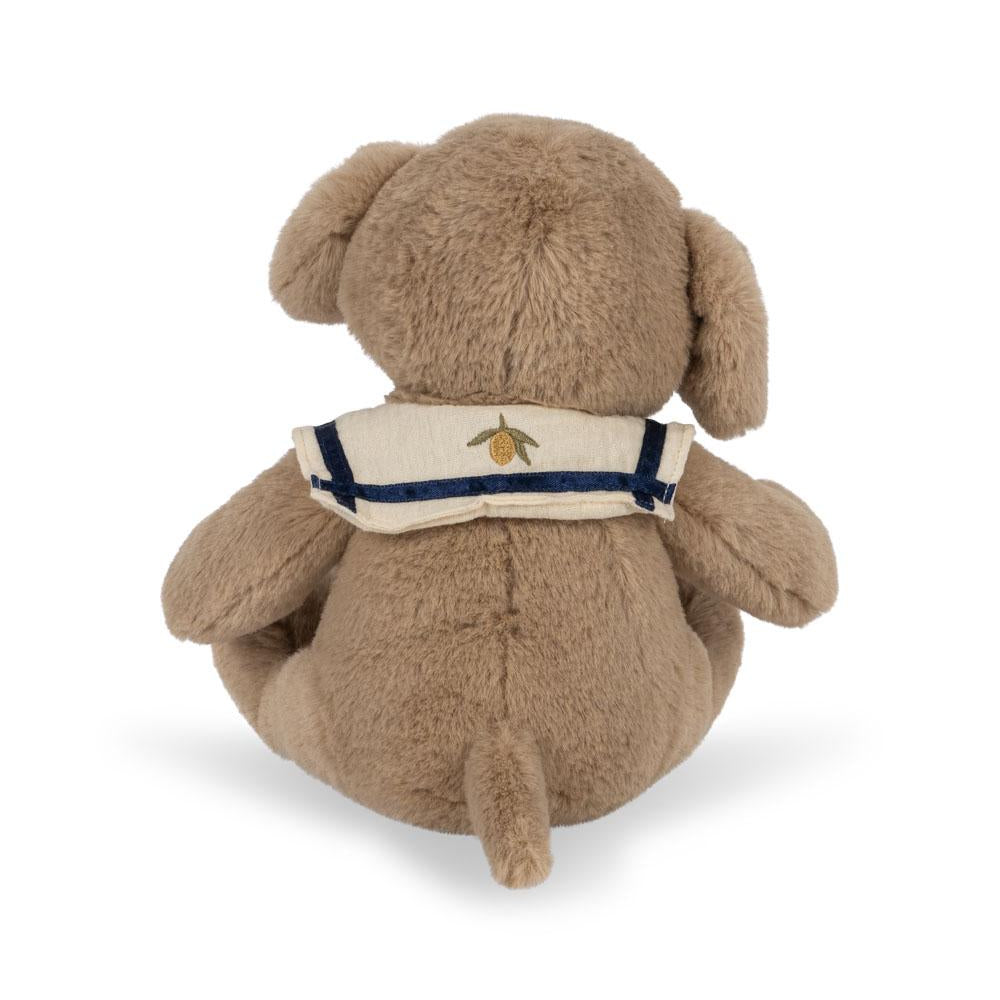 Konges slojd Maskotka piesek Luca Sailor