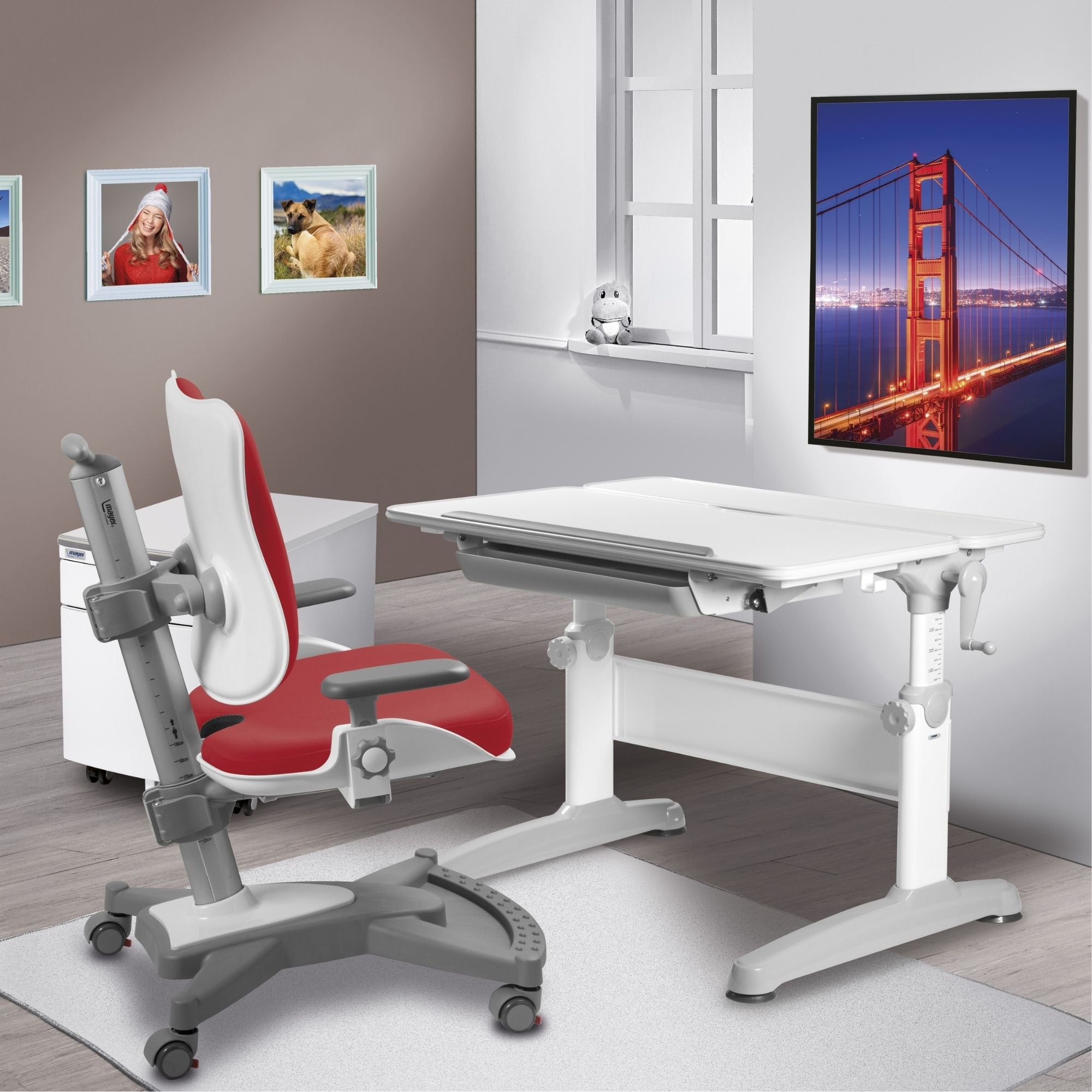 Mayer Ergonomiczne krzesło rosnące z dzieckiem MyChamp czerwone