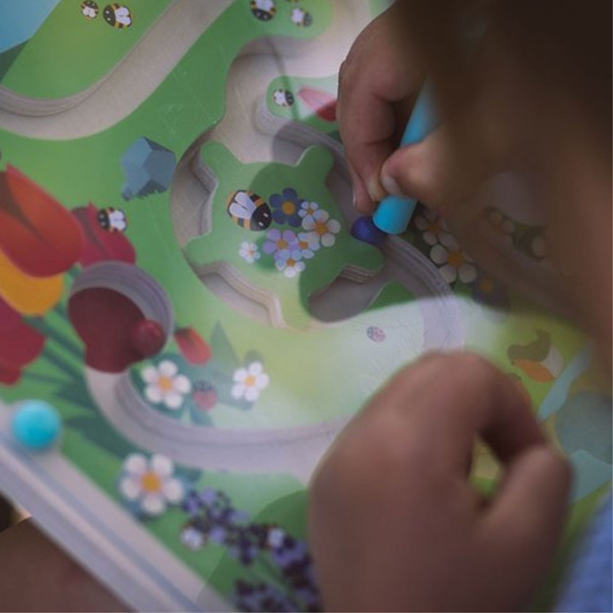 Janod Magnetyczny labirynt Łąka zabawka edukacyjna - 4kidspoint.pl