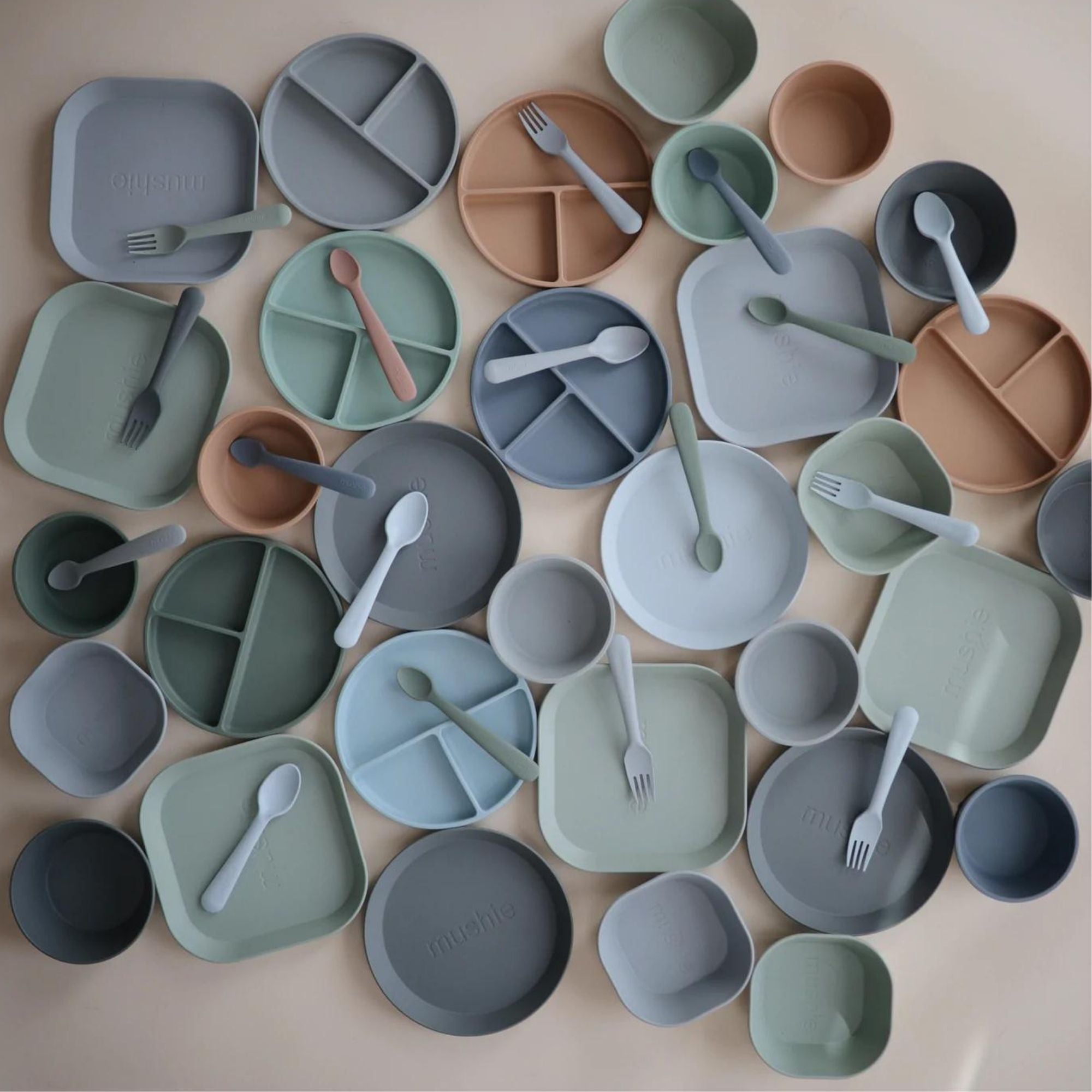 Mushie Miseczki dla dzieci Round Powder Blue