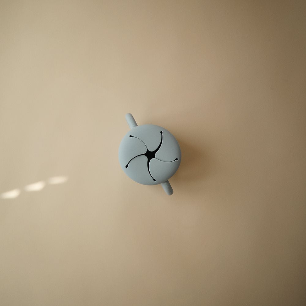 Mushie Kubek niewysypek na przekąski Powder Blue