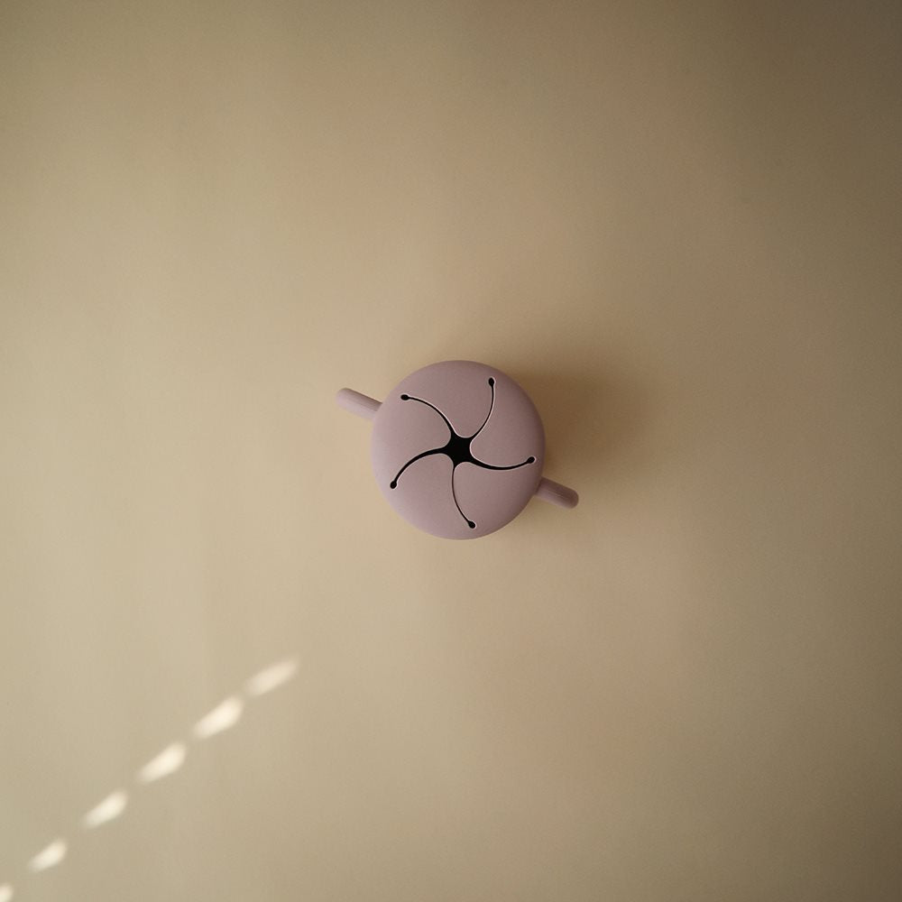 Mushie Kubek niewysypek na przekąski Soft Lilac
