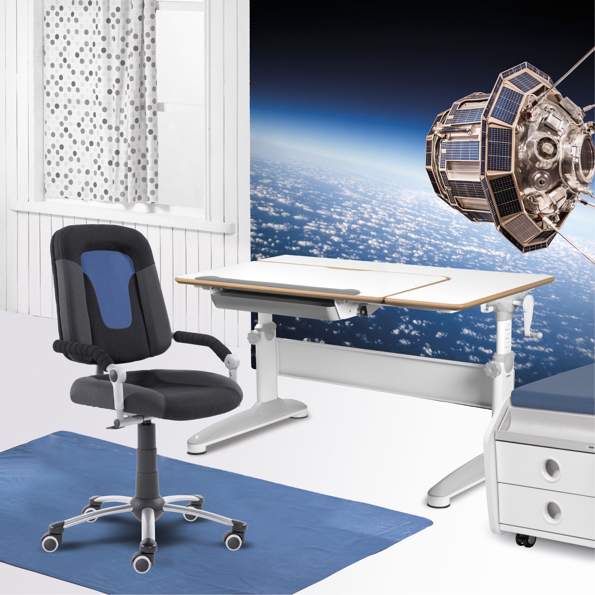 Mayer Ergonomiczne krzesło rosnące z dzieckiem Freaky Sport czerwony/szary