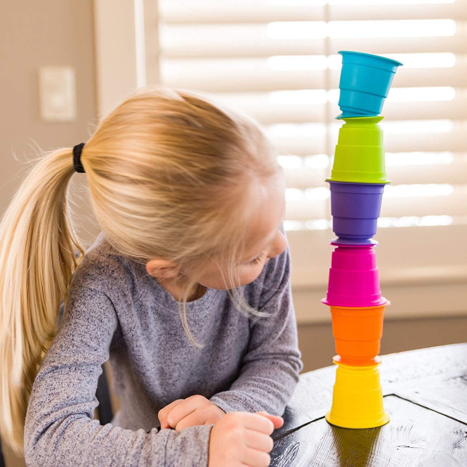 Fat Brain Toys Kubeczki Przyssawki Suction Kupz