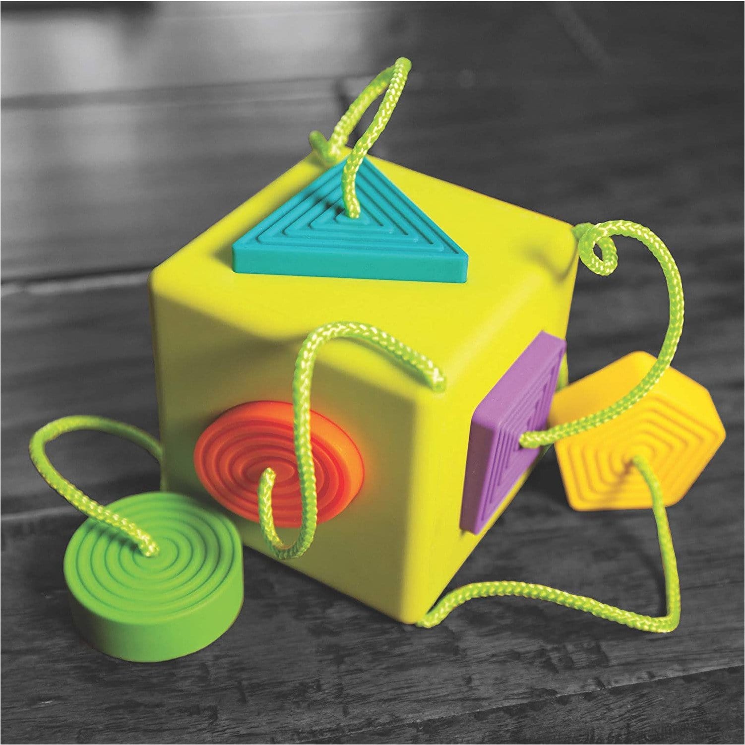 Fat Brain Toys Sorter Kostka Oombee Cube
