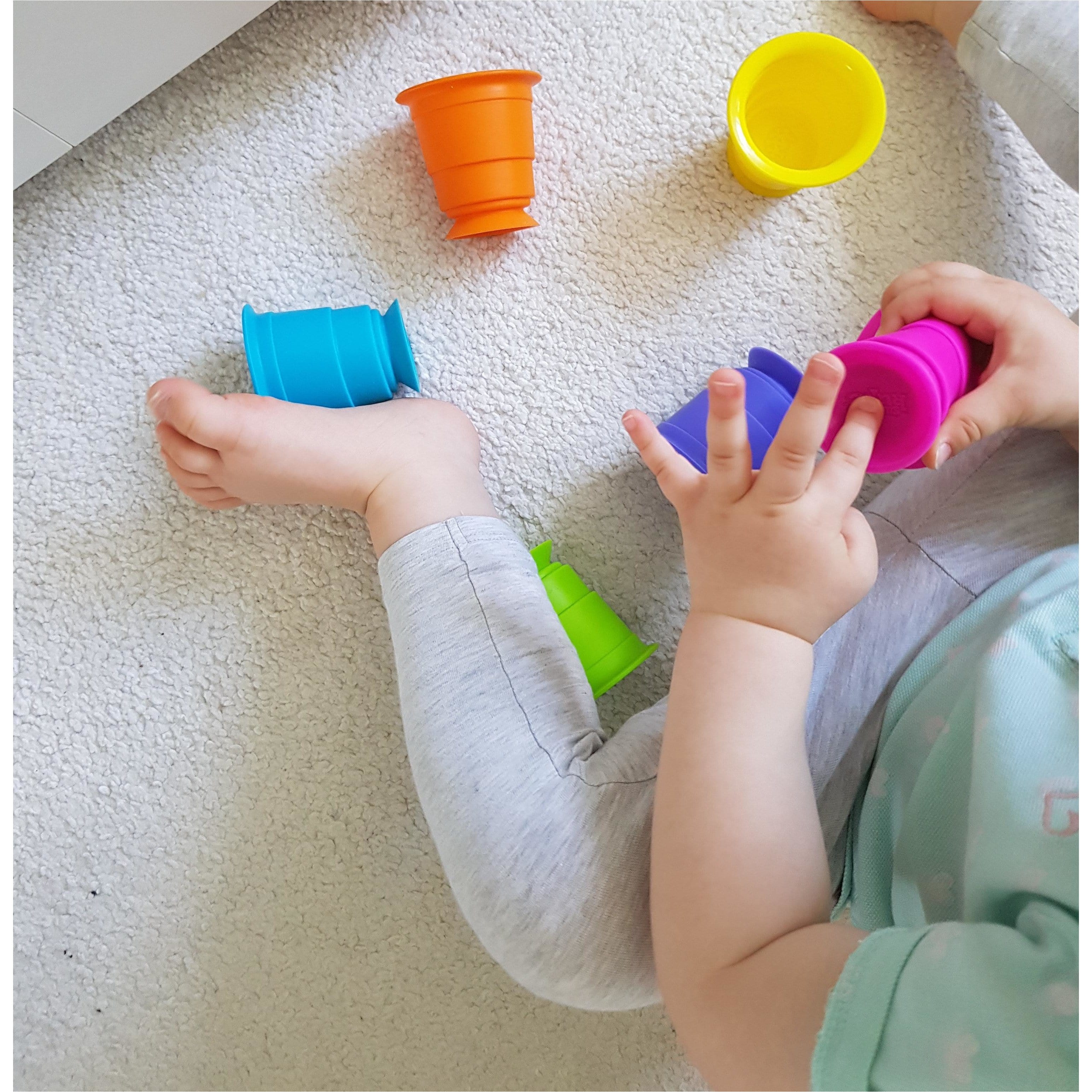 Fat Brain Toys Kubeczki Przyssawki Suction Kupz