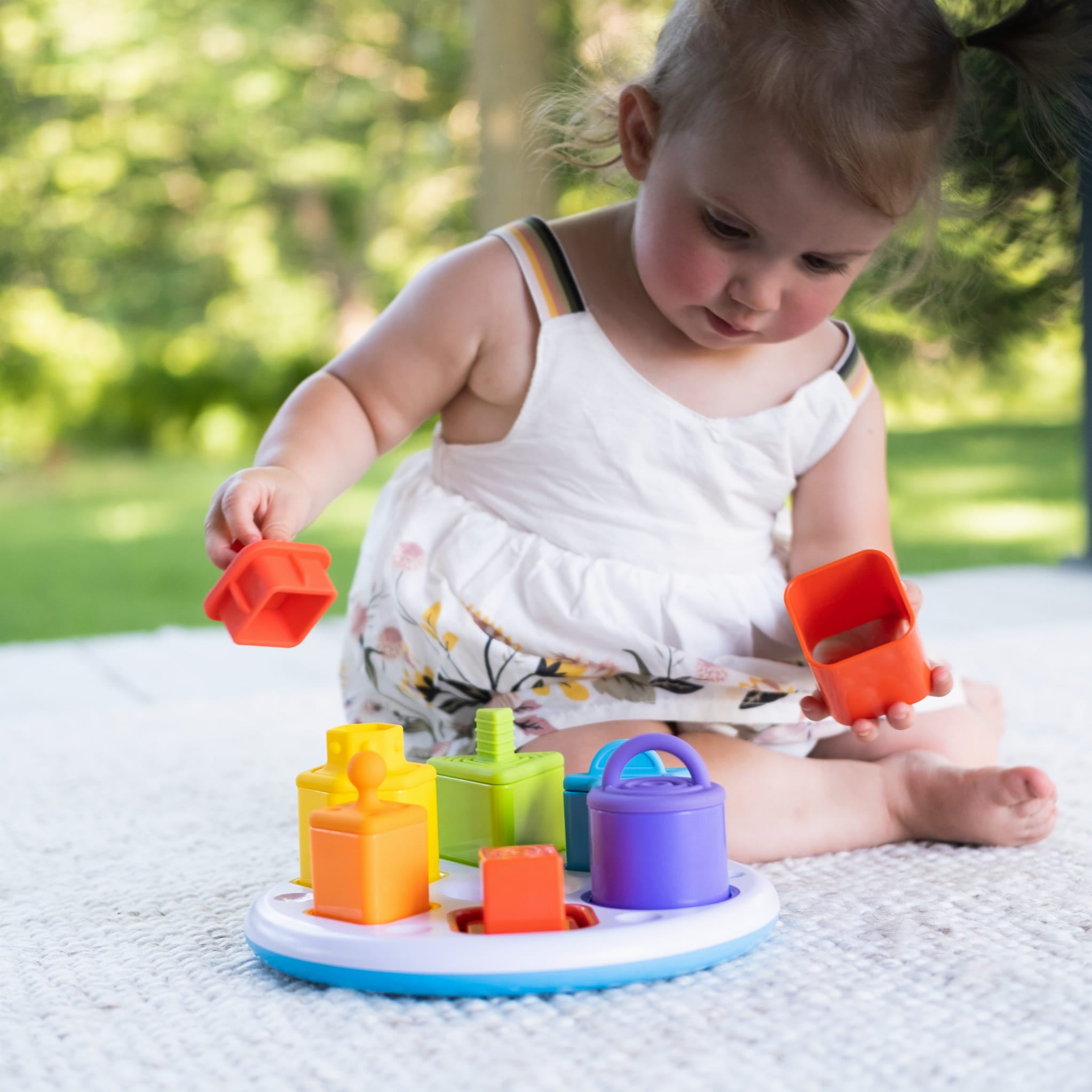 Fat Brain Toys Sorter dla dziecka Plugzy