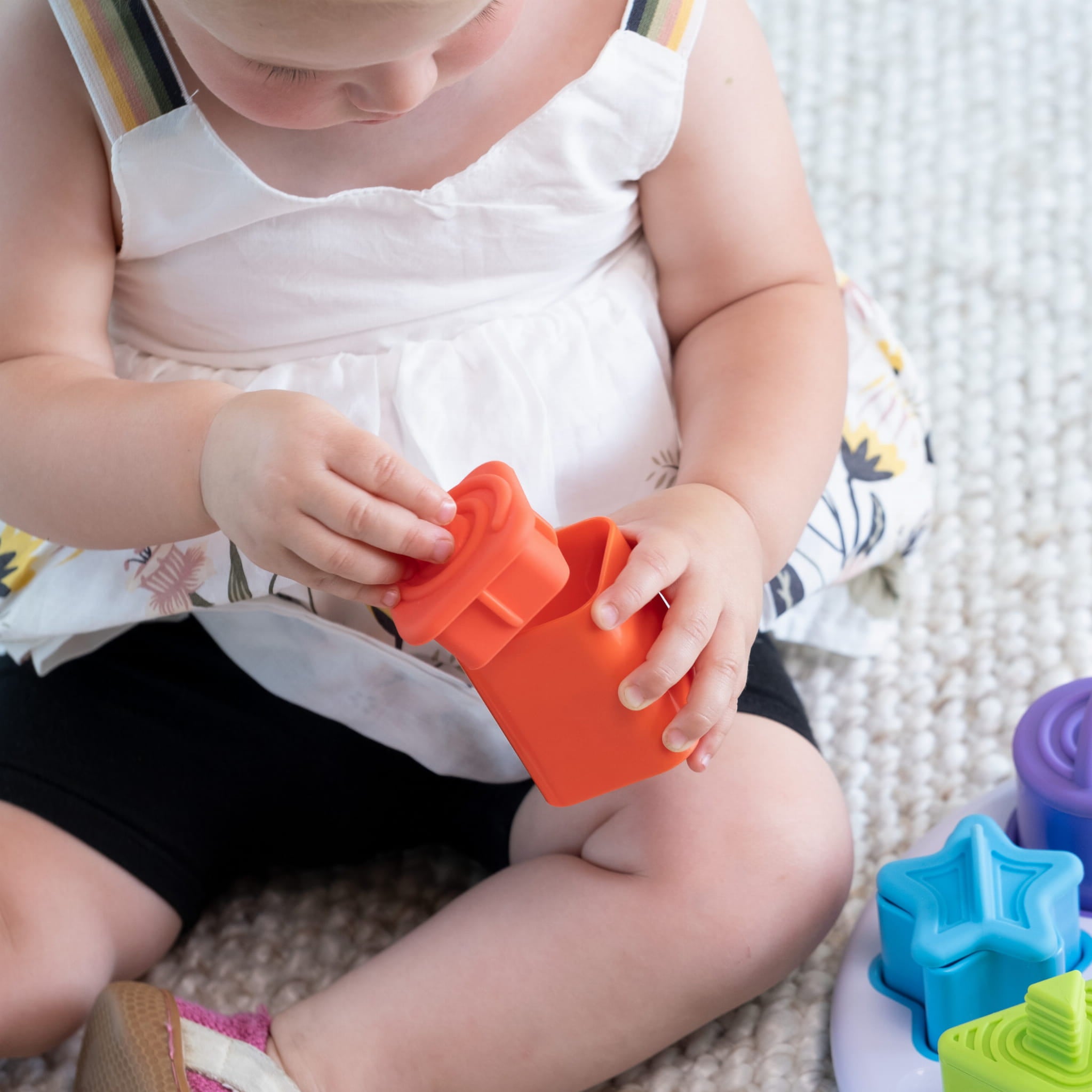 Fat Brain Toys Sorter dla dziecka Plugzy