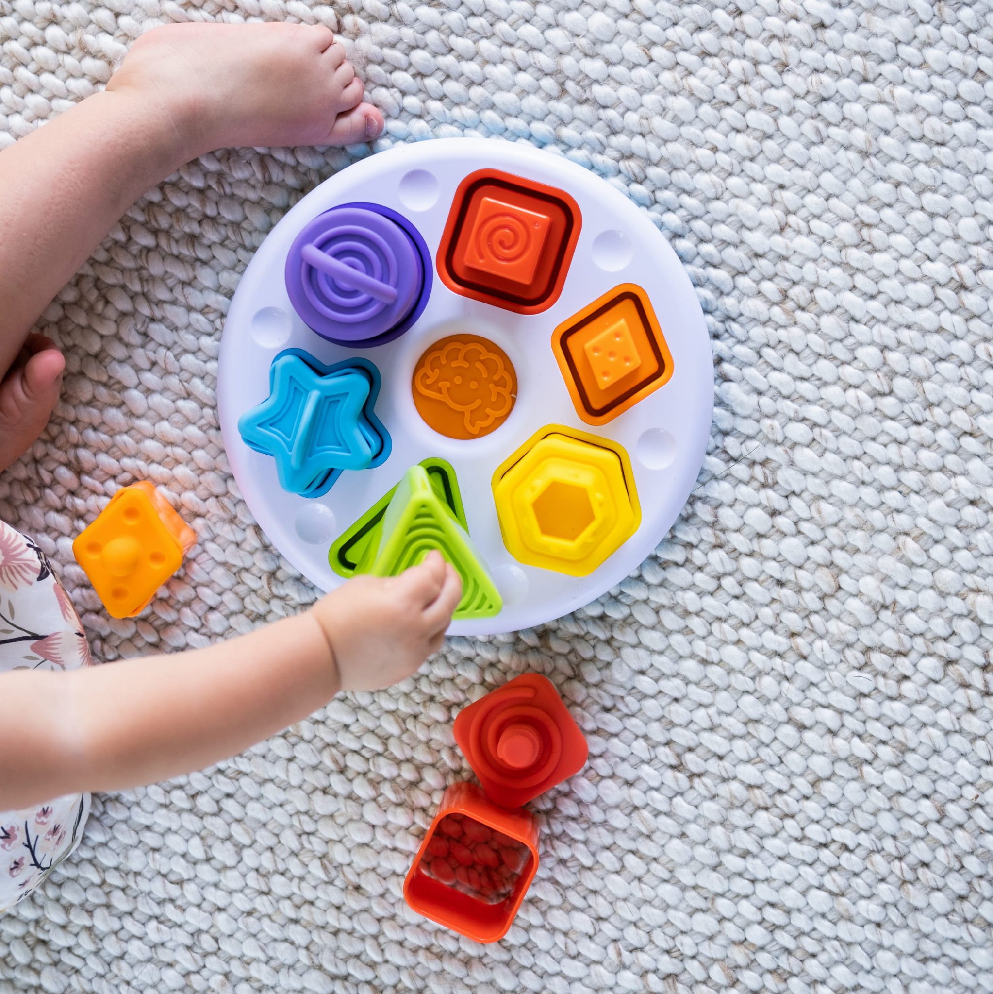 Fat Brain Toys Sorter dla dziecka Plugzy