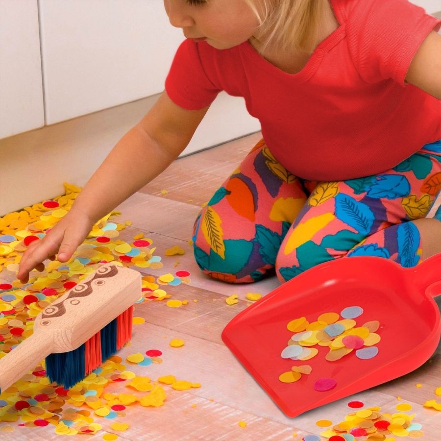 B.Toys Drewniany zestaw do sprzątania Clean ‘n’ Play