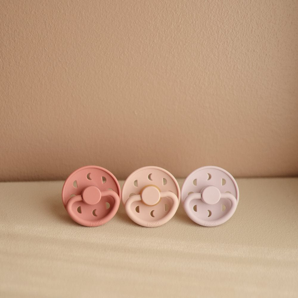 Frigg Smoczek kauczukowy okrągły Moon Blush 0+