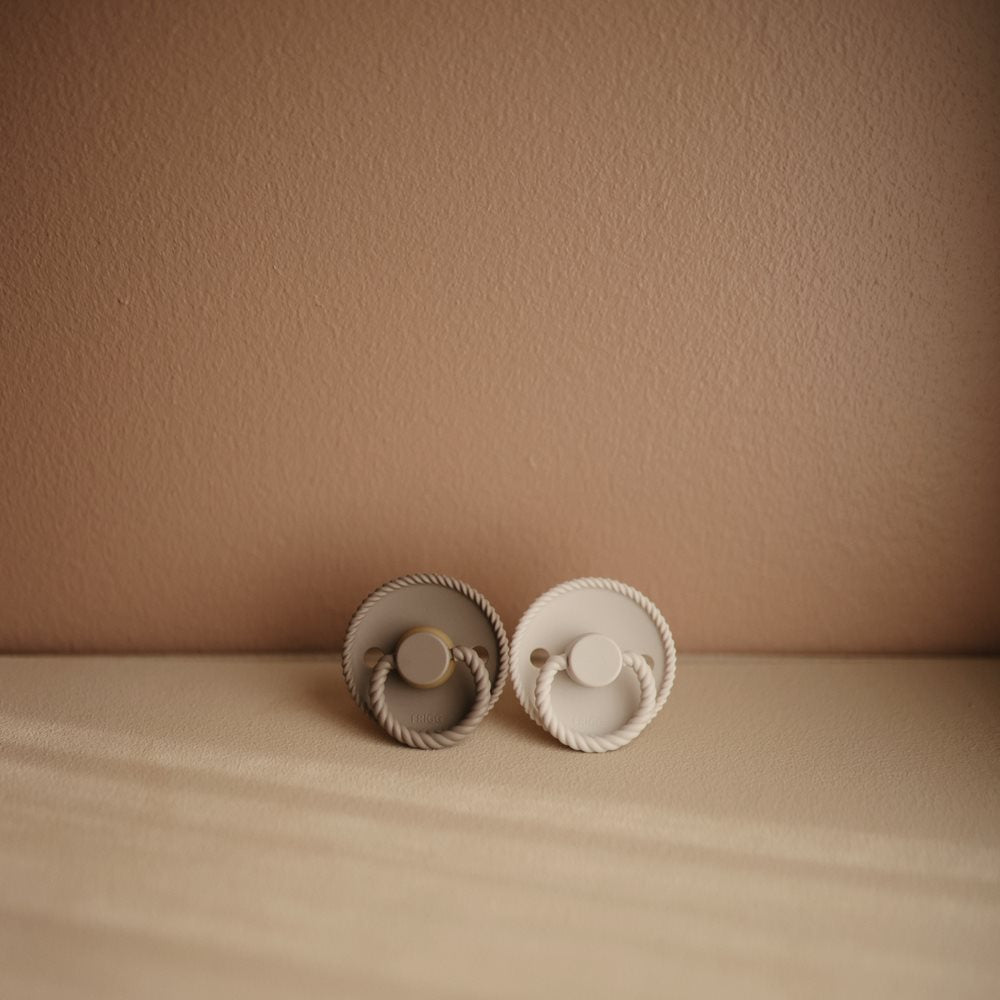 Frigg Smoczek dla dzieci Rope Kauczuk Silver Grey Rozmiar 2