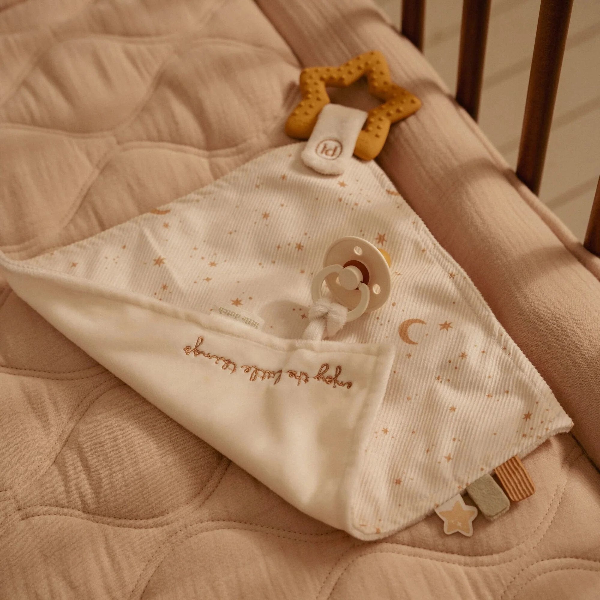 Little Dutch Przytulaczek z zawieszką do smoczka Newborn Naturals