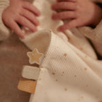Little Dutch Przytulaczek z zawieszką do smoczka Newborn Naturals