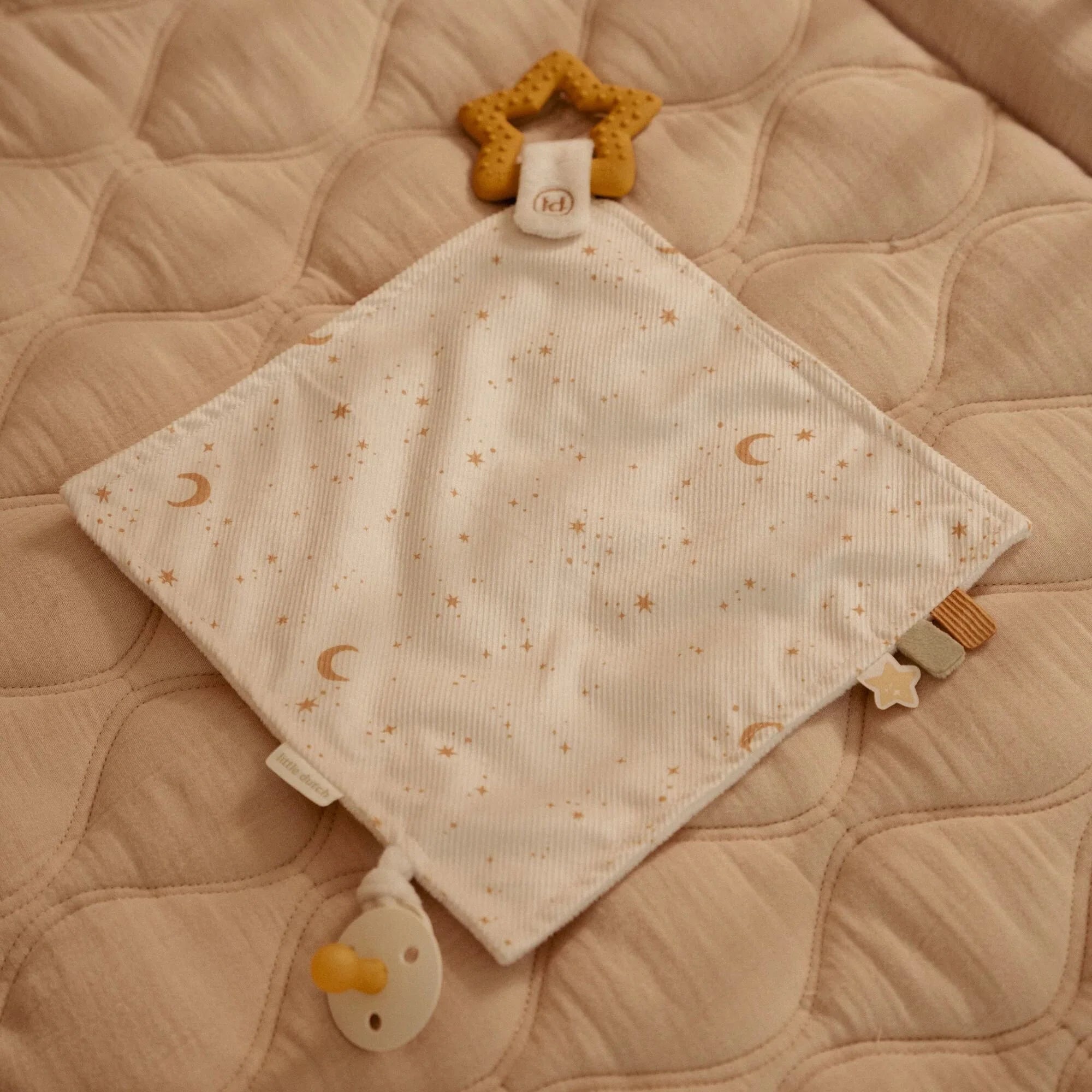 Little Dutch Przytulaczek z zawieszką do smoczka Newborn Naturals