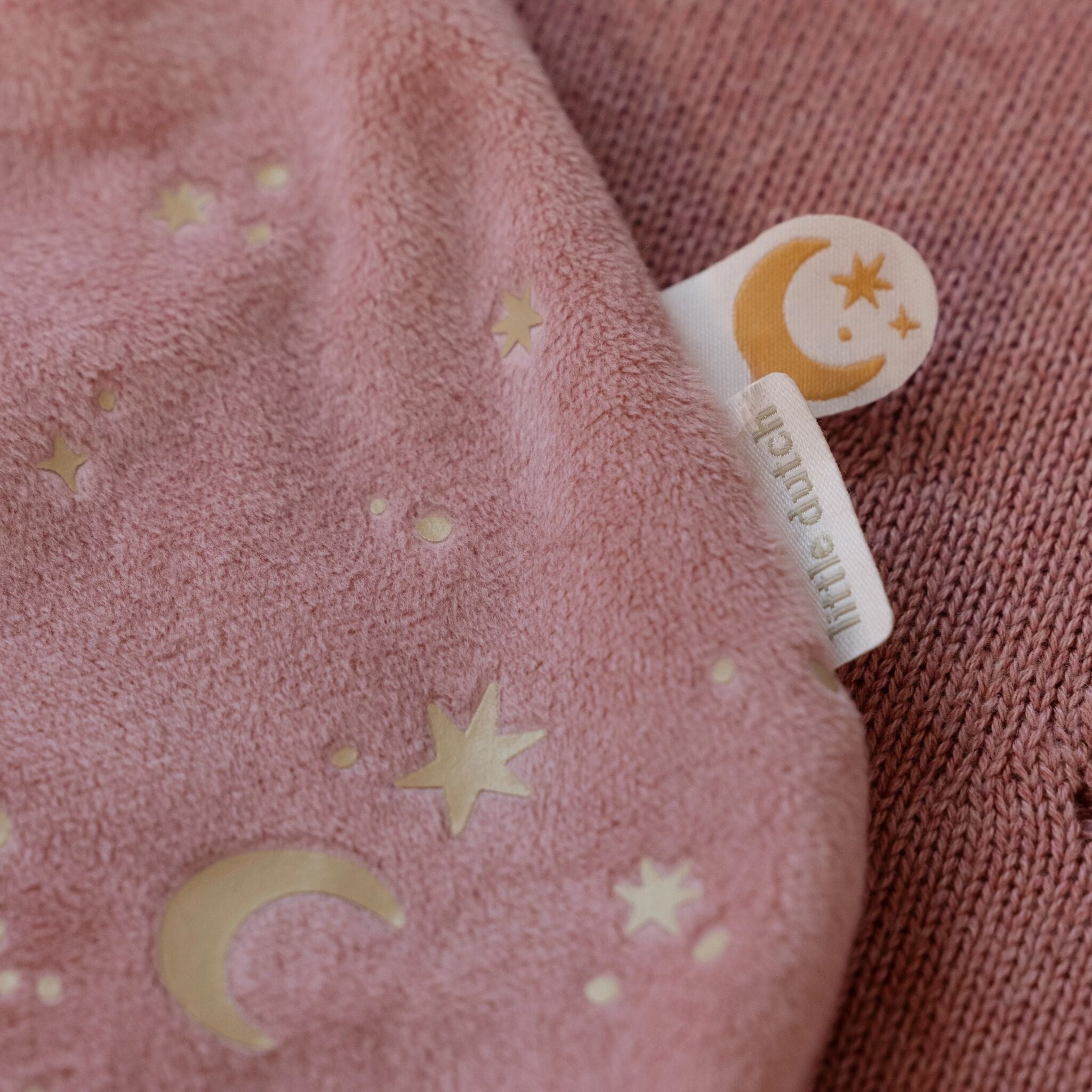 Little Dutch Miękka lalka Rosa w śpiworku z akcesoriami 40 cm