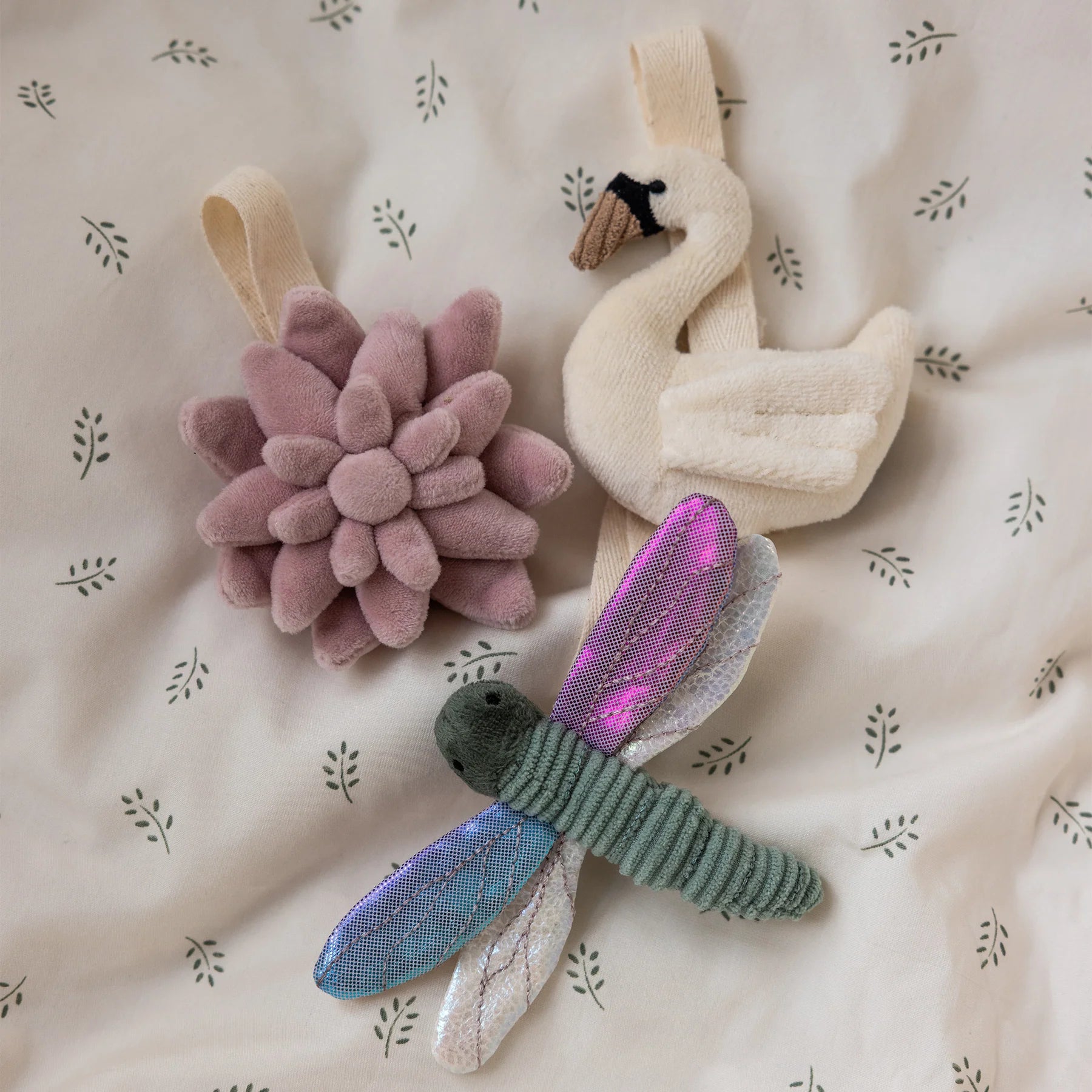 Sebra Zabawki sensoryczne dla niemowląt zestaw 3 szt. Kwiatek/Ważka/Łabędź