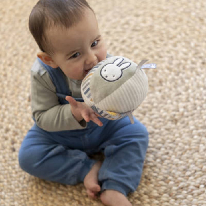 Miffy Tiamo Sensoryczna piłeczka dla niemowlaka Fluffy Blue