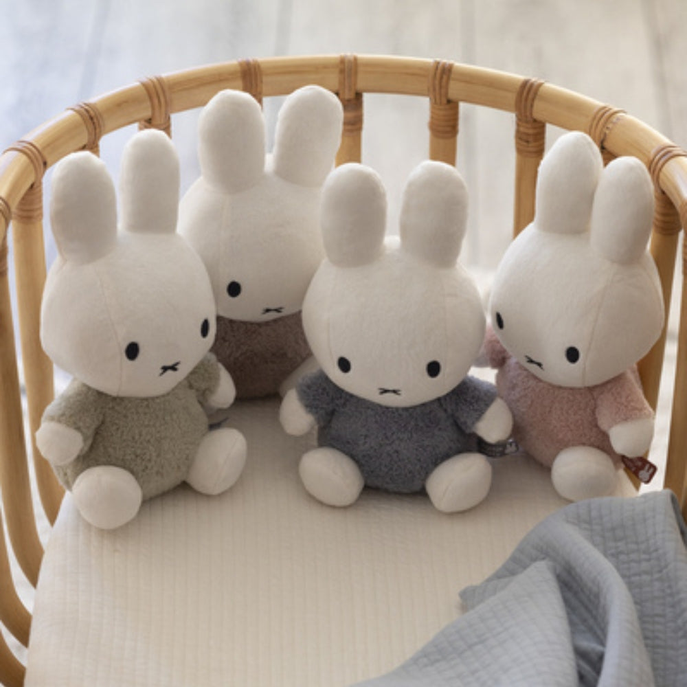 Miffy Tiamo Przytulanka dla niemowlaka 25 cm Fluffy Pink