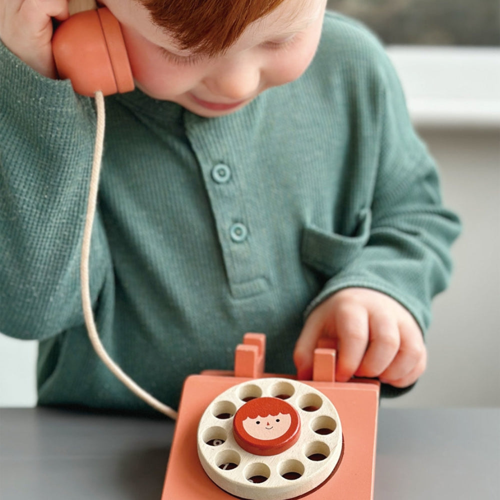 Tender Leaf Toys Drewniany telefon dla dzieci zabawka
