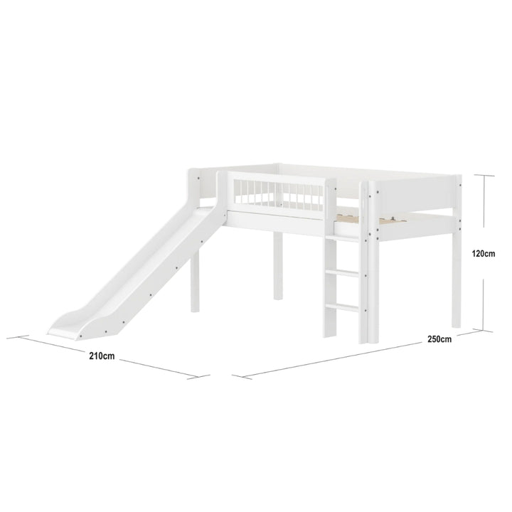 Flexa Łóżko dziecięce średniej wysokości z prostą drabinką i zjeżdżalnią z kolekcji White białe