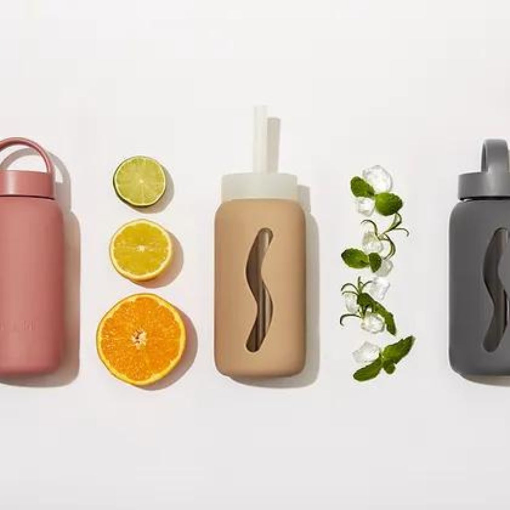 MUUKI Szklana butelka na wodę Mini Smoke Grey 500ml