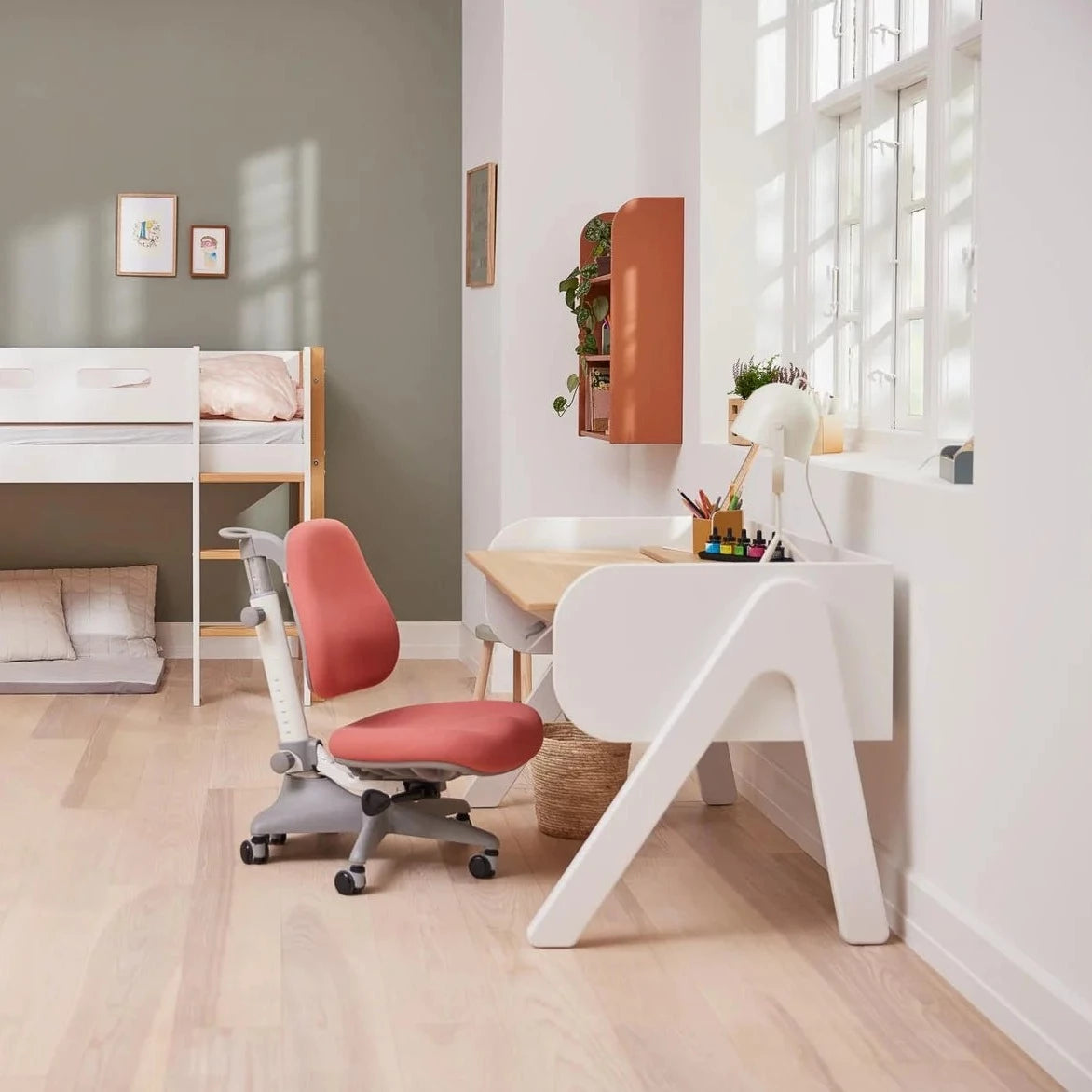 Flexa Ergonomiczne krzesło rosnące z dzieckiem Verto Misty Rose