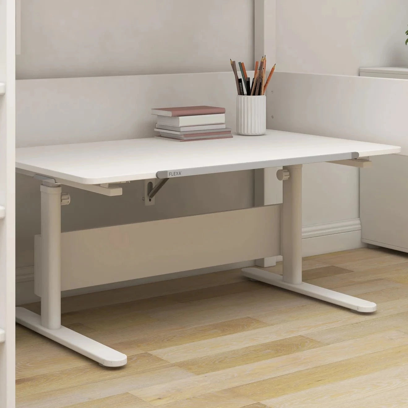 Flexa Ergonomiczne biurko dla dzieci regulowane Evo