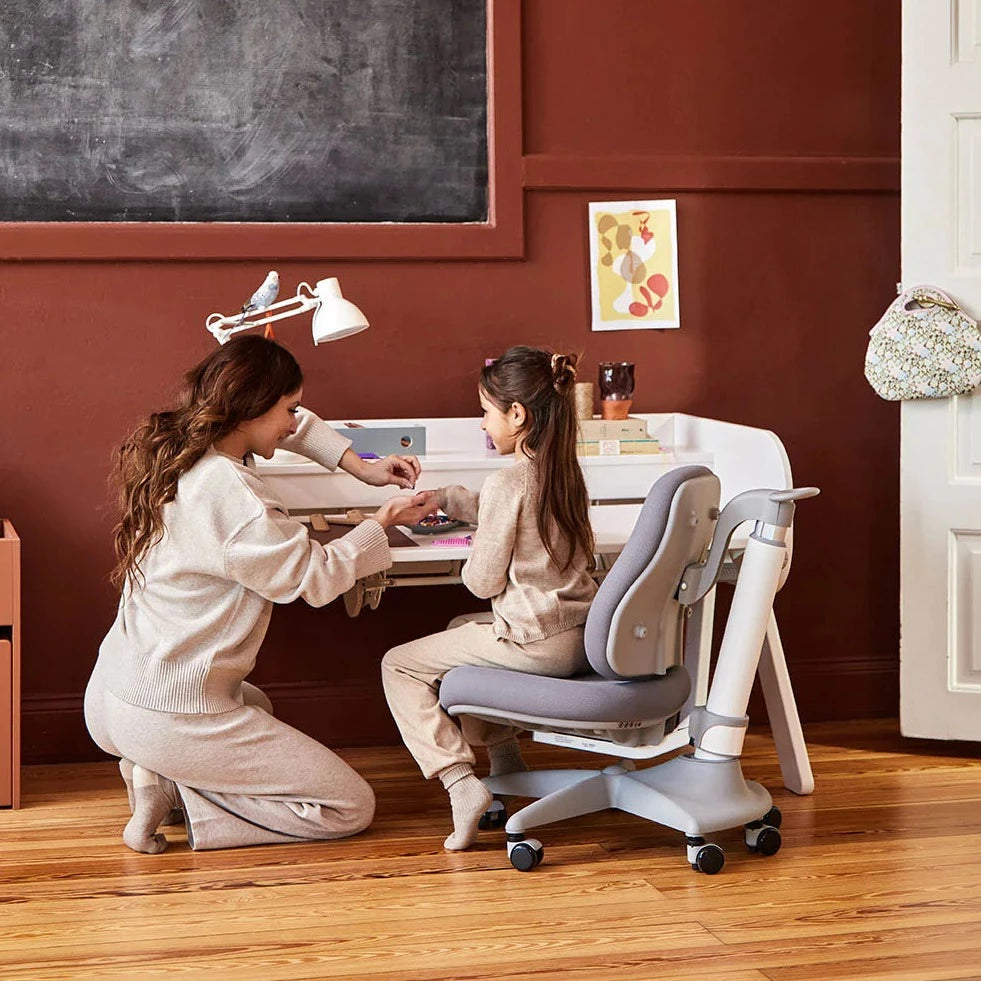 Flexa Ergonomiczne biurko dla dzieci Woody White