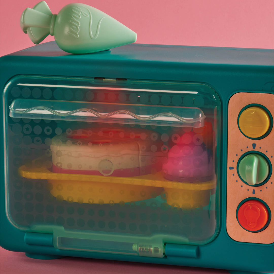 B.Toys Akcesoria do kuchni dla dzieci Mini Chef Bake a Cake Playset Piekarnik z tortem i odgłosami