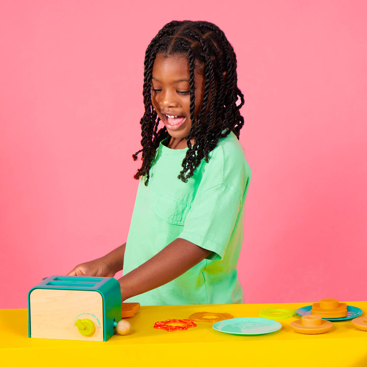 B.Toys Akcesoria do kuchni dla dzieci Mini Chef Breakfast Playset Toster i akcesoria śniadaniowe