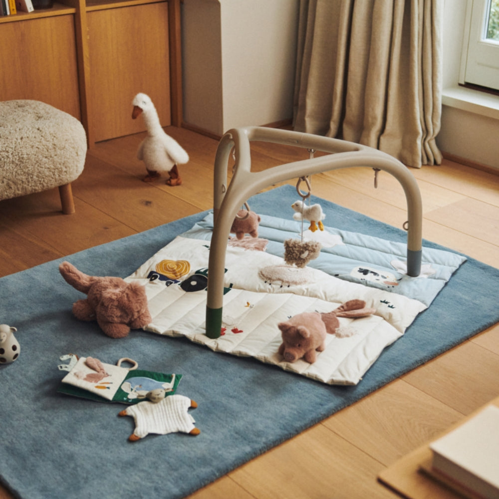 Liewood mata edukacyjna dla niemowląt Bernet Farmlife Activity Blanket Farmlife / Sandy