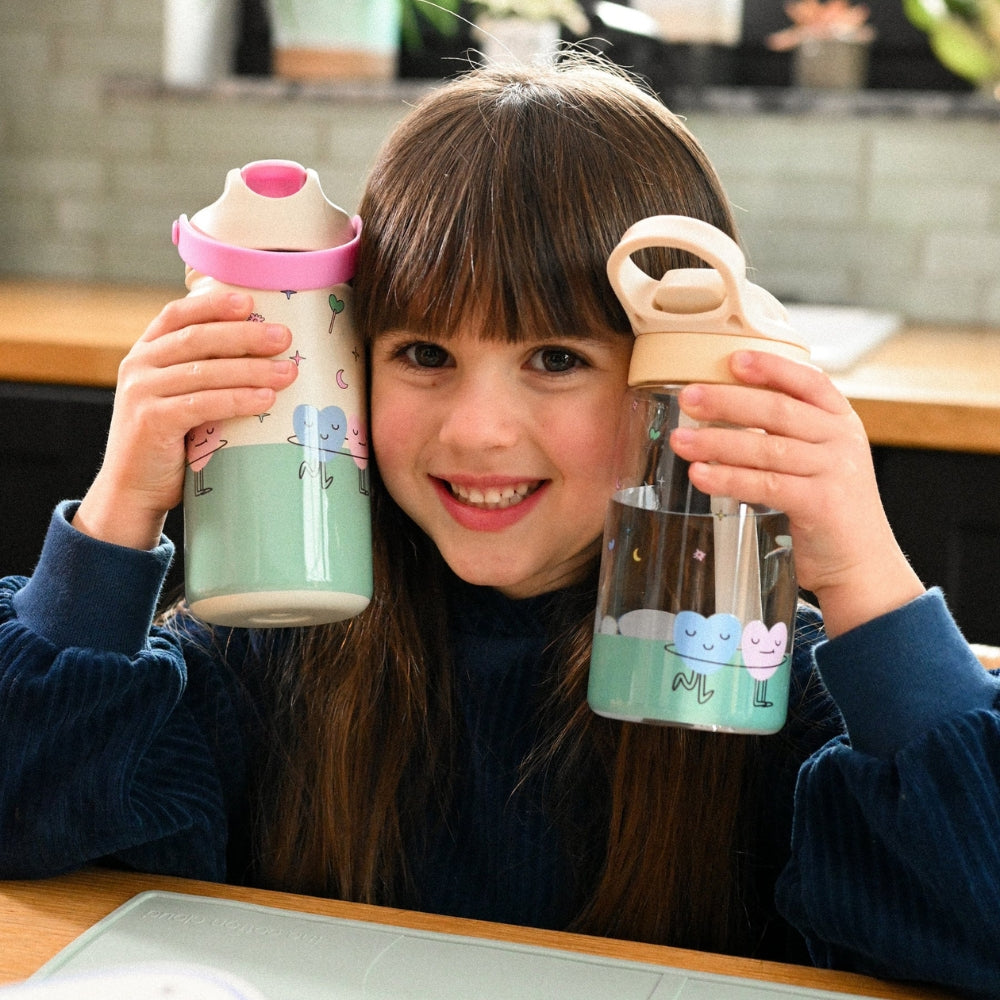 The Cotton Cloud Bidon dziecięcy ze stali nierdzewnej Dancing Hearts 420ml