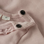 Lil’ Atelier Body niemowlęce dla dziewczynki slim Peach Whip NBFLAYO