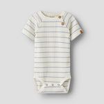 Lil’ Atelier Body niemowlęce Slim dla chłopca Coconut Milk Zen Blue NBMKAIL