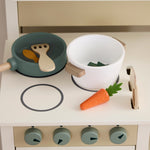 Kid’s Concept Drewniana kuchnia dla dzieci biała z akcesoriami