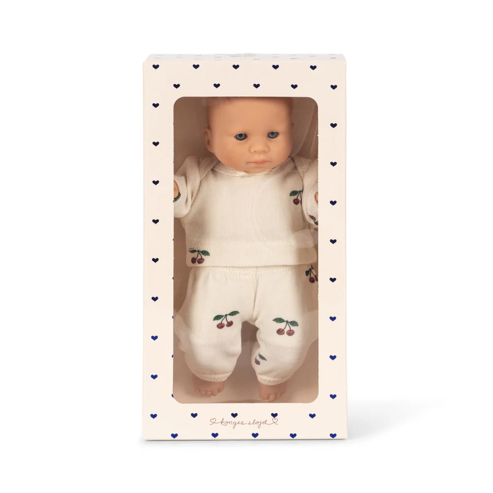 Konges Slojd Lalka mała My First Mini Doll Cherry