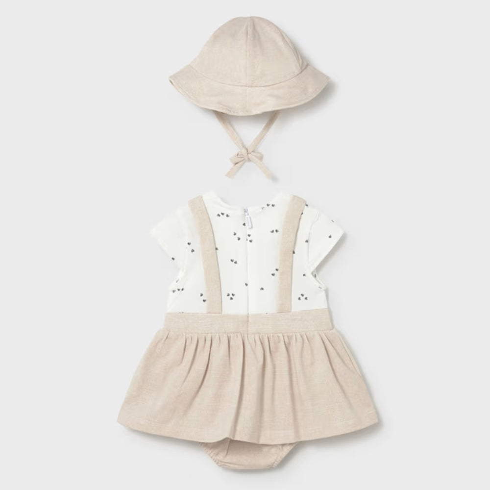 Mayoral Komplet dla dziewczynki 2-częściowy sukienka z imitacją ogrodniczek i czapeczką Wheat