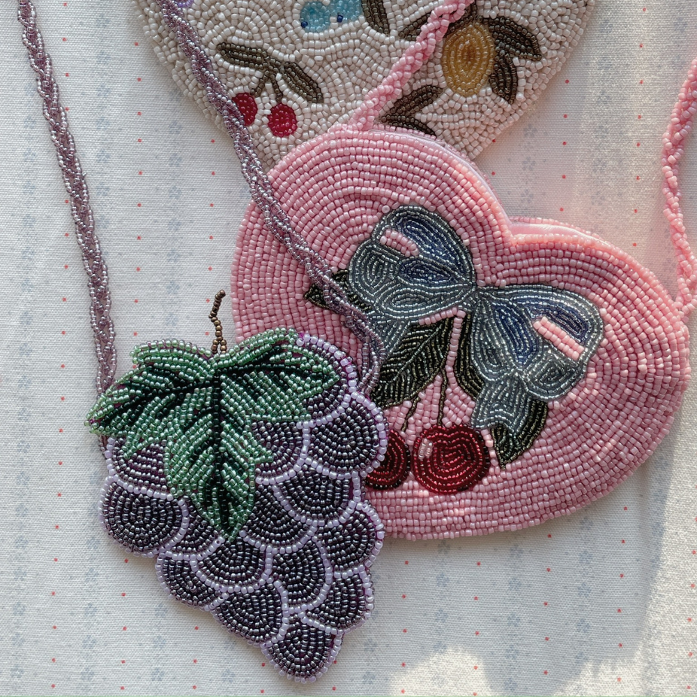 Konges Slojd Torebka Beaded dla dziewczynki w kształcie serca Amarena