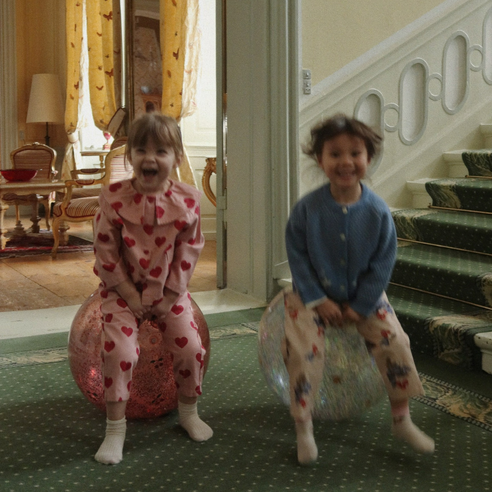 Konges Slojd Piłka do skakania brokatowa Cherry